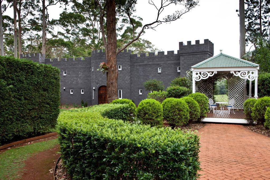 The Castle On Tamborine Hotel Mount Tamborine Exterior photo